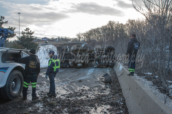 i290 rollover west 031718_04
